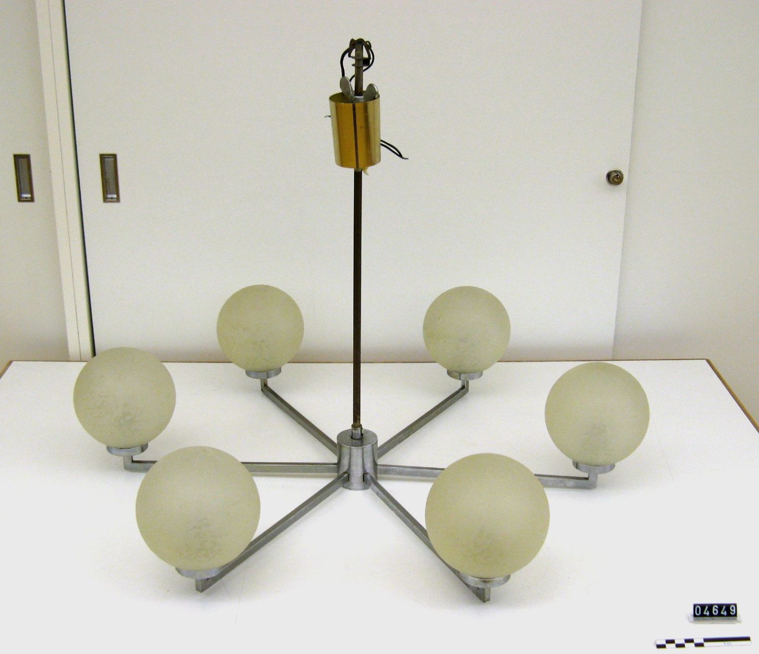 04649,1_3.1.Lebenszeit_Heimat_Deckenlampe
