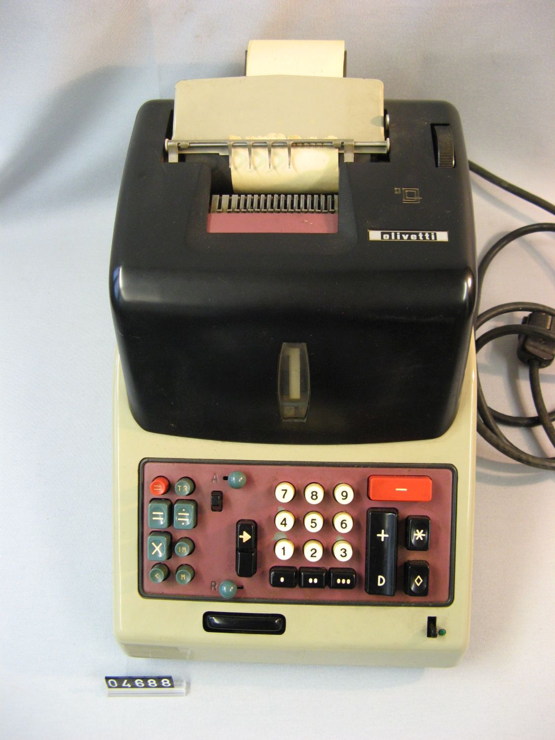04688.1_2.4_Arbeitszeit_Feierabend_Rechenmaschine