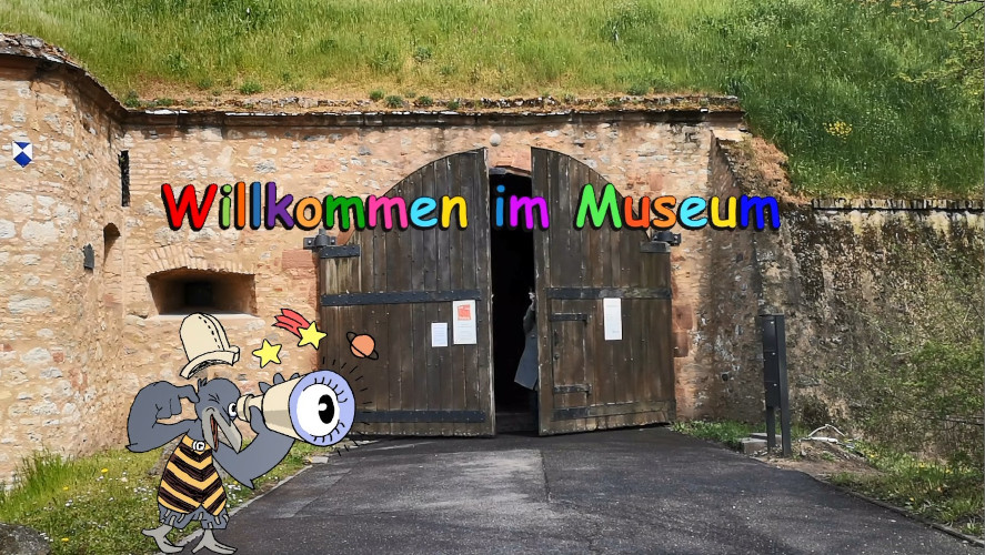 Tor der Festung Rüsselsheim. Schriftzug: "Willkommen im Museum"